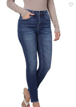 Load image into Gallery viewer, Zenanna High Rise Skinny

